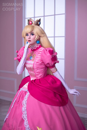  pic, peach Cosplays