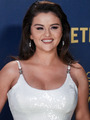 Selena Gomez  | 2024 SAG Awards  - selena-gomez photo
