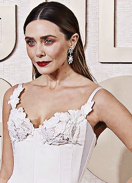  Elizabeth Olsen | 81st Golden Globe Awards | January 7, 2024