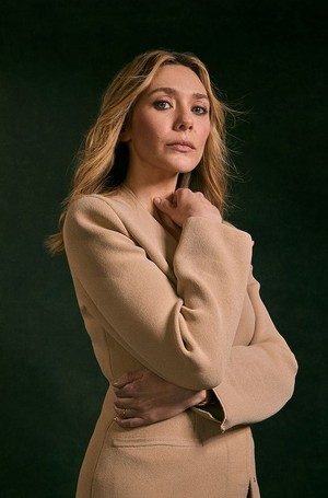  Elizabeth Olsen | Photographs sa pamamagitan ng Sean Scheidt | The Washington Post