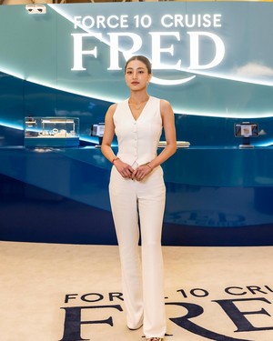  Jihyo at the fred figglehorn Jewerly Event