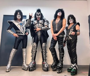  KISS ~Behind the scenes in South America April 30, 2022