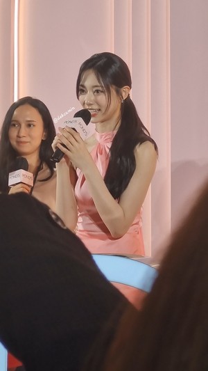  Tzuyu at Pond's Indonesia Event