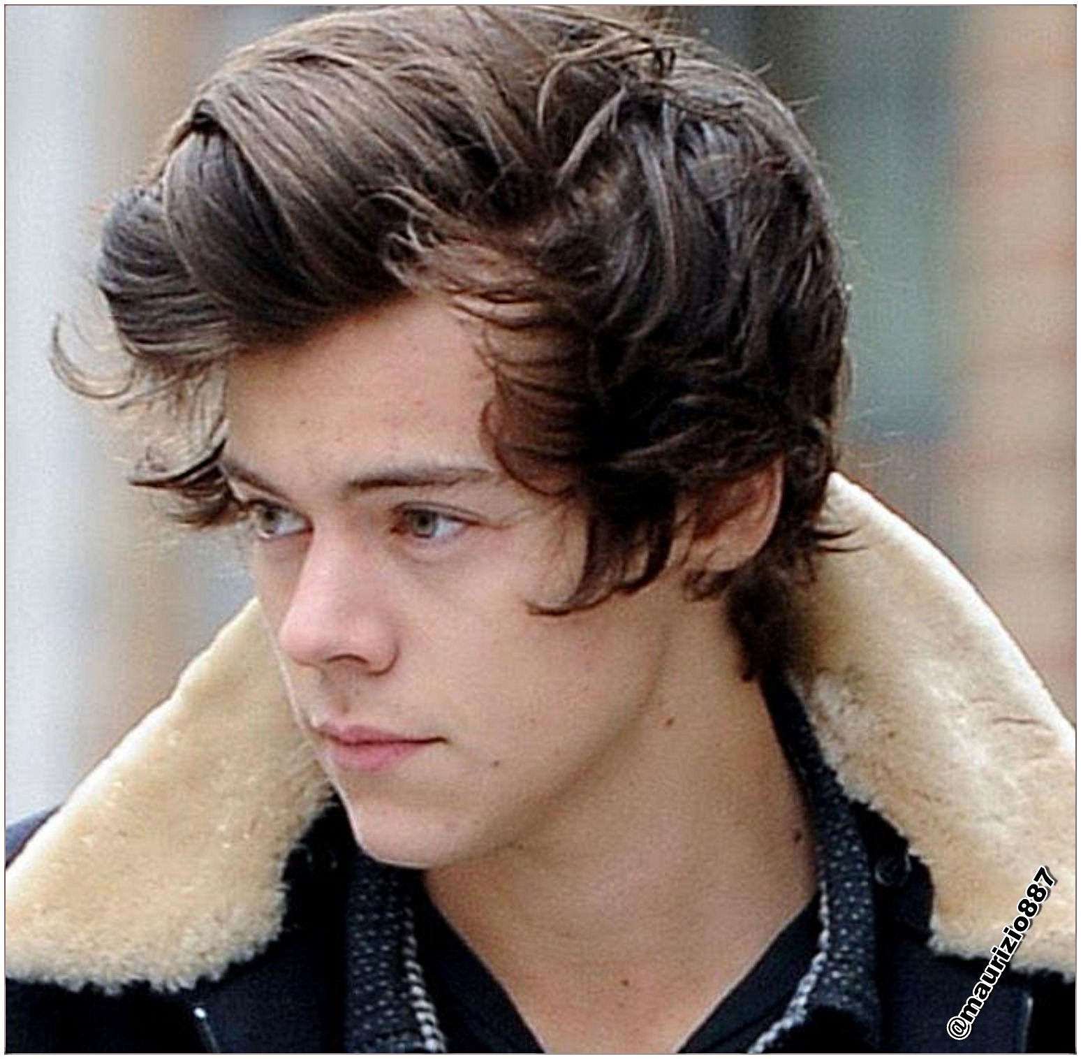 Harry Styles' hair: Sexily pushed back, the fringy type do or extra curly  and wild? - One Direction - Fanpop