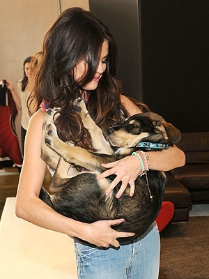  Which is NOT the name of Selena's dogs?