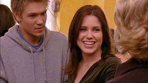 EPISODE DESCRIPTION:  Brooke convinces Lucas to let loose and takes him out for a wild night out on the town.