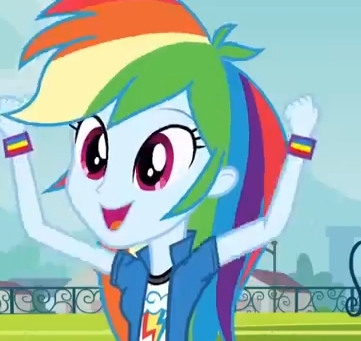  Why did इंद्रधनुष dash help twilight even if she did not win the foot ball match of one on one?
