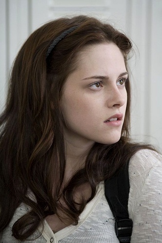  Twilight movie : What was the FIRST thing Bella कहा she'd miss about Phoenix?