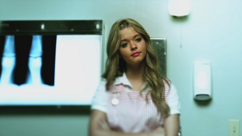  Who was the first of the liars to think they were hallucinating when they saw Alison?