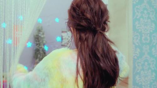  Secret Santa Pop क्विज़ Question: Which girl group's maknae has this beautiful and gorgeous hair?