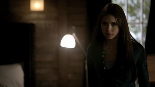  Katherine または Elena?