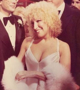  Bette Midler provided the voice of Georgette in the 1988 Дисней cartoon, "Oliver And Company"