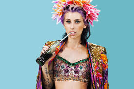  Who is Kreayshawn's sister?
