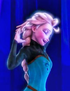  What color stone did Elsa have in her crown at the Tag of coronation?