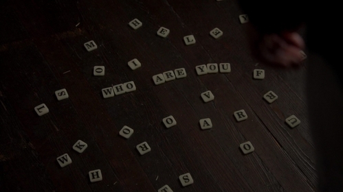  Who 回答 Rebekah's message in 2x10?