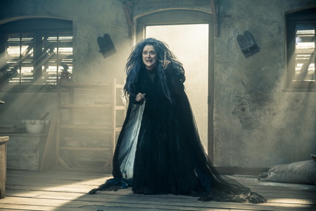 Until 2014, the actress who portrayed The Witch in Into The Woods (2014) won how many Academy Awards? 