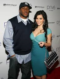  What سال did Reggie بش start dating Kim Kardashian?