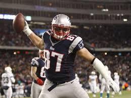 On NFL Network's topo, início 10 New England Patriots, what number is Gronk?