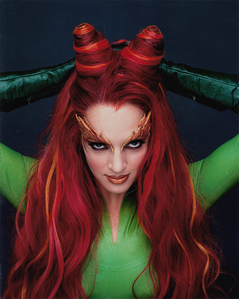 Who plays Poison Ivy in Batman & Robin?