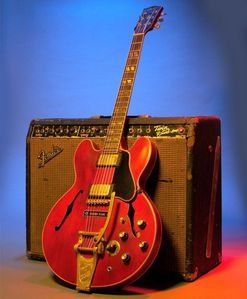  This gitar once belonged to Chuck Berry