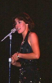  Co-written oleh Helen Reddy, I Am Woman was a #1 hit back in 1972