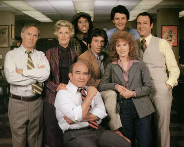  Lou Grant made its ویژن ٹیلی network debut back in 1977
