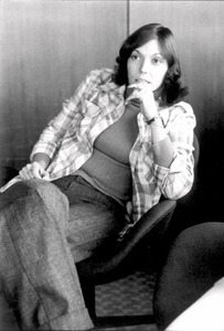 Suffering from anorexia and bulimia, Karen Carpenter died in 1983