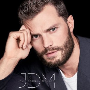  Which famous designer did Jamie model for?