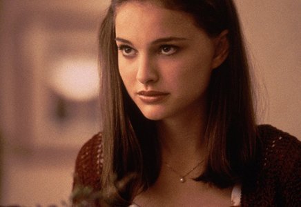 Which actress has played Natalie Portman's mother in 'Anywhere But Here'?