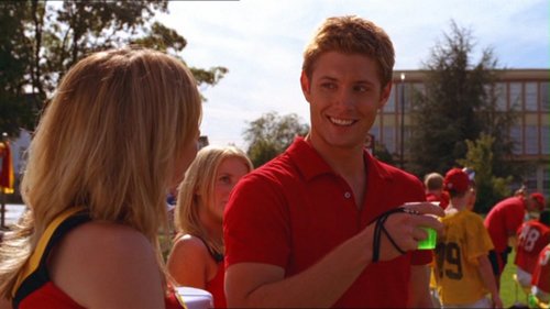  What season of Smallville did Jensen سٹار, ستارہ in?