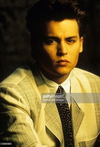  Which film did Johnny Depp make his akting debut