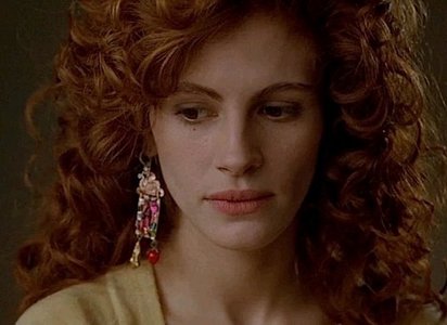  Who did Julia Roberts play in 'Dying Young' ?