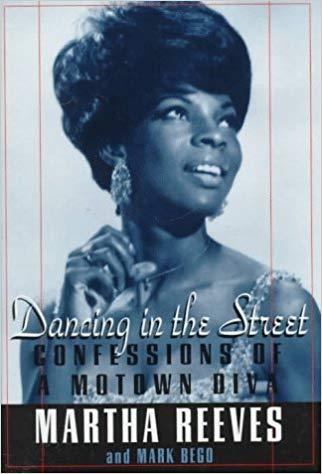  What năm was the autobiography, Dancing In The Street: Confessions Of A Motown Diva, published