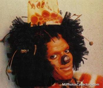  is mj's nose in the wiz a Reese's wrapper atau a tomat