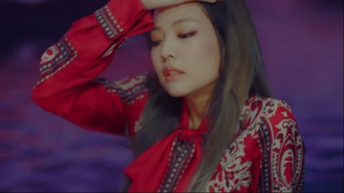  Which BLACKPINK 음악 video is this from?
