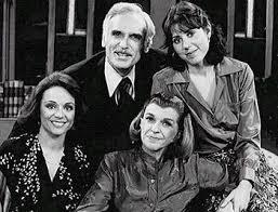  Rhoda was a spin-off from The Mary Tyler Moore tunjuk