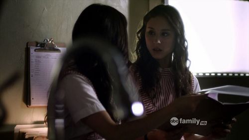  What did Spencer say after Aria berkata that?