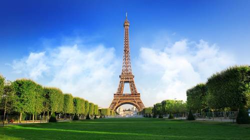  The Eiffel Tower was only supposed to last for 20 years. What kept it from being removed?