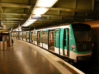  When did the Paris Metro first begin operation