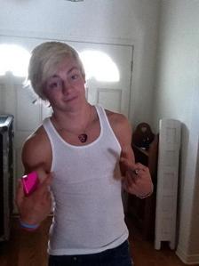 what does ross lynch like in a girl
