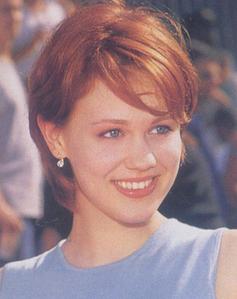  Who is this actress who born as Ashley Maitland Welkos in February 3, 1977 her age is 35? Long Beach, California, U.S. Other names Maitland Baxter