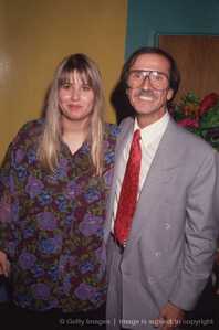  Entertainer and politician, Sonny Bono, was a featured guest estrella on "The Jacksons" variety mostrar back in 1976