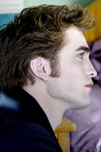  What color were Edward's eyes as a human?