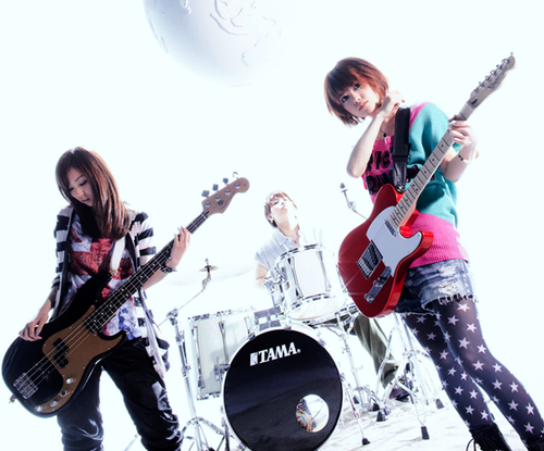  JRock band STEREOPONY. Which BLEACH song do they perform?