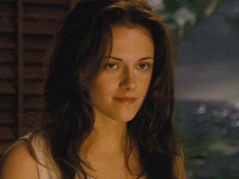  What brand of toothpaste does Bella brush her teeth with on Isle Esme?