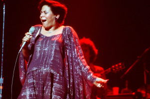 What year did singer/songwriter, Minnie Ripperton, pass on