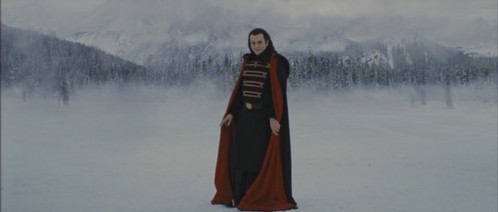  (BD2 )When Volturi left Carlisle and Esme 키스 each other.