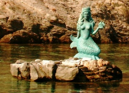  In which country can we see this statue of a mermaid?