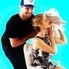 Stephen Amell and Emily Bett Rickards smile19 photo