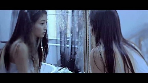  "That XX" door G-Dragon muziek video screencap